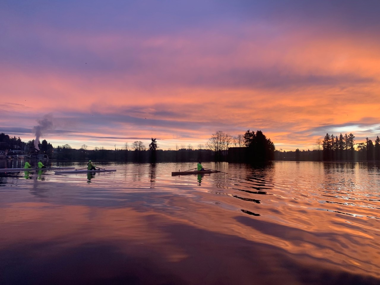 Kenmore Community Rowing Club – Juniors and Masters rowing at the north ...